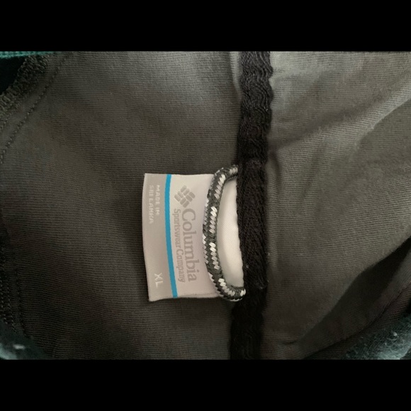 Green Columbia zip up - Picture 2 of 3